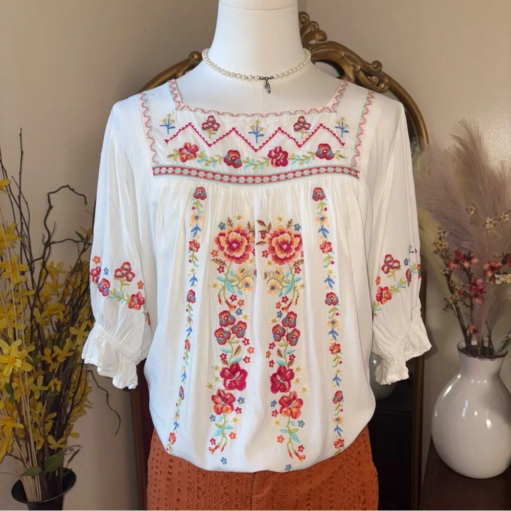 Savannah Jane Embroidered White Blouse NWOT - Picture 13 of 15